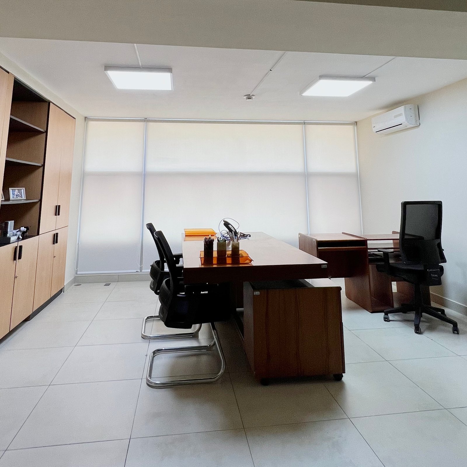 04-cortinas-roller-screen-cortinas-enrollables-para-oficina