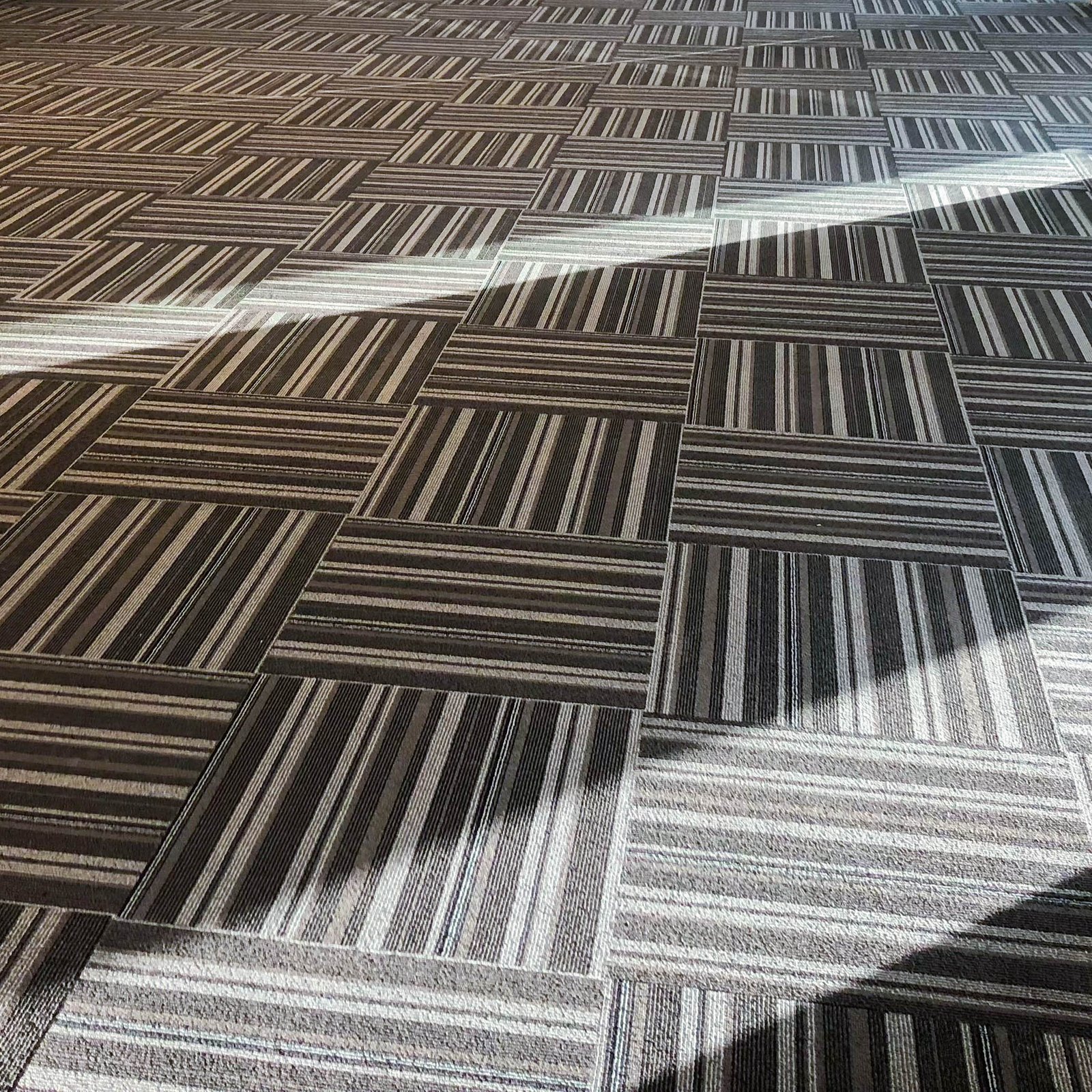 01-alfombra-modular-para-oficina