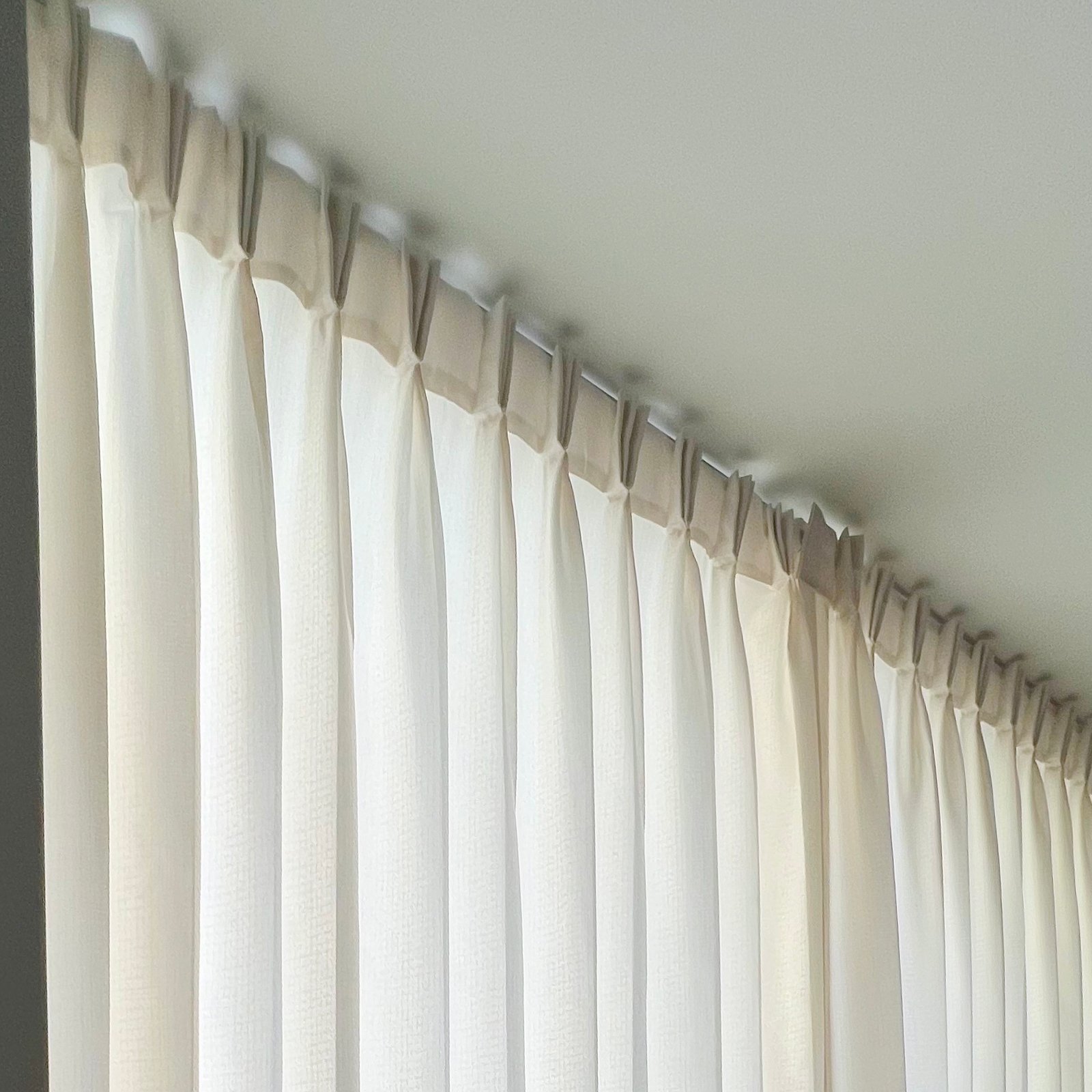 05-cortinas-en-riel-hotelero-cortinas-tull