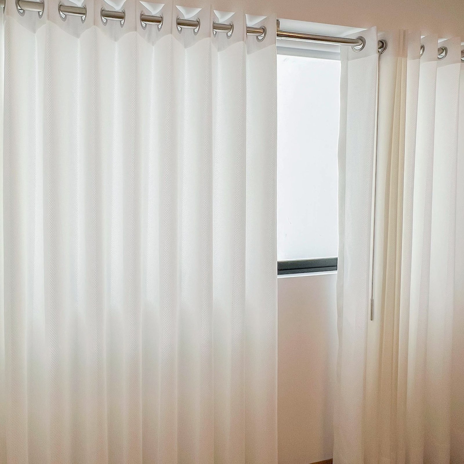 02-cortinas-en-barra-acero-cortinas-algodon